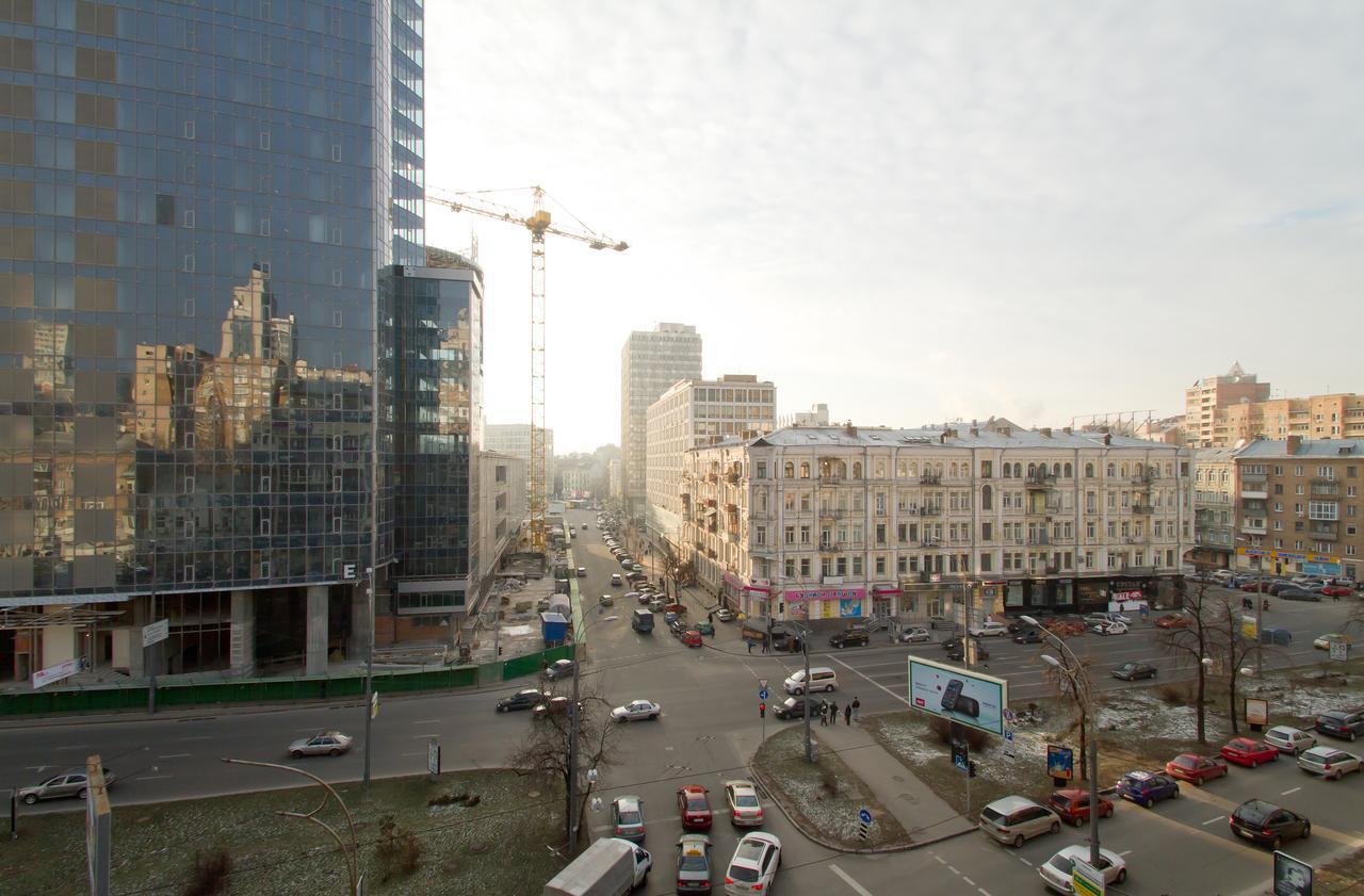 Апартаменты На Бассейной Kyjev Exteriér fotografie